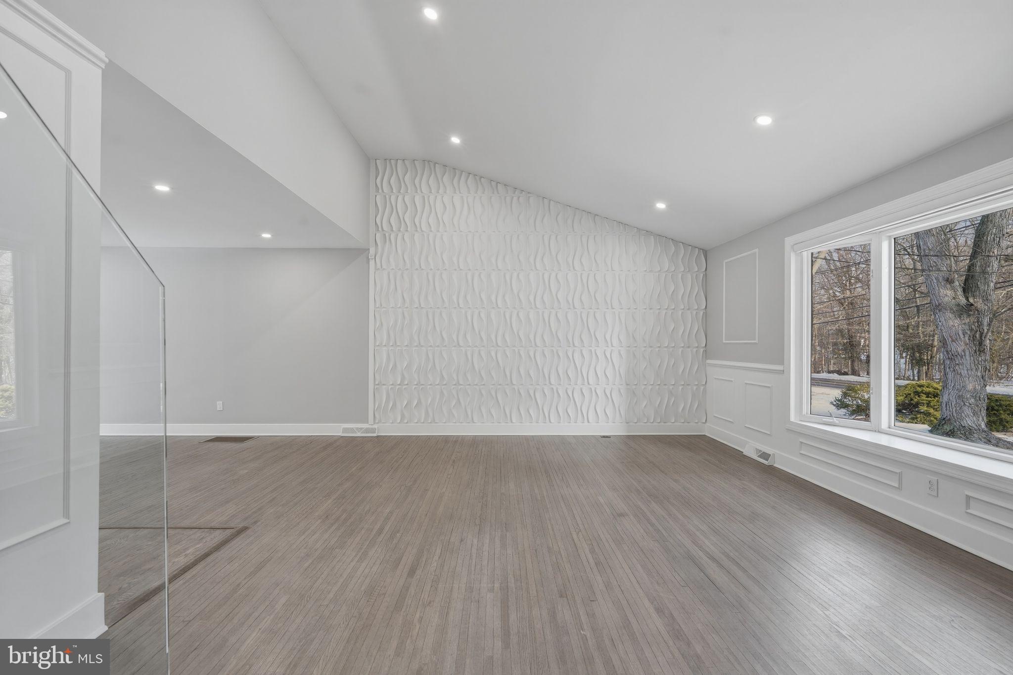 323 Parry Road Cinnaminson, NJ 08077 - Photo 9 of 40