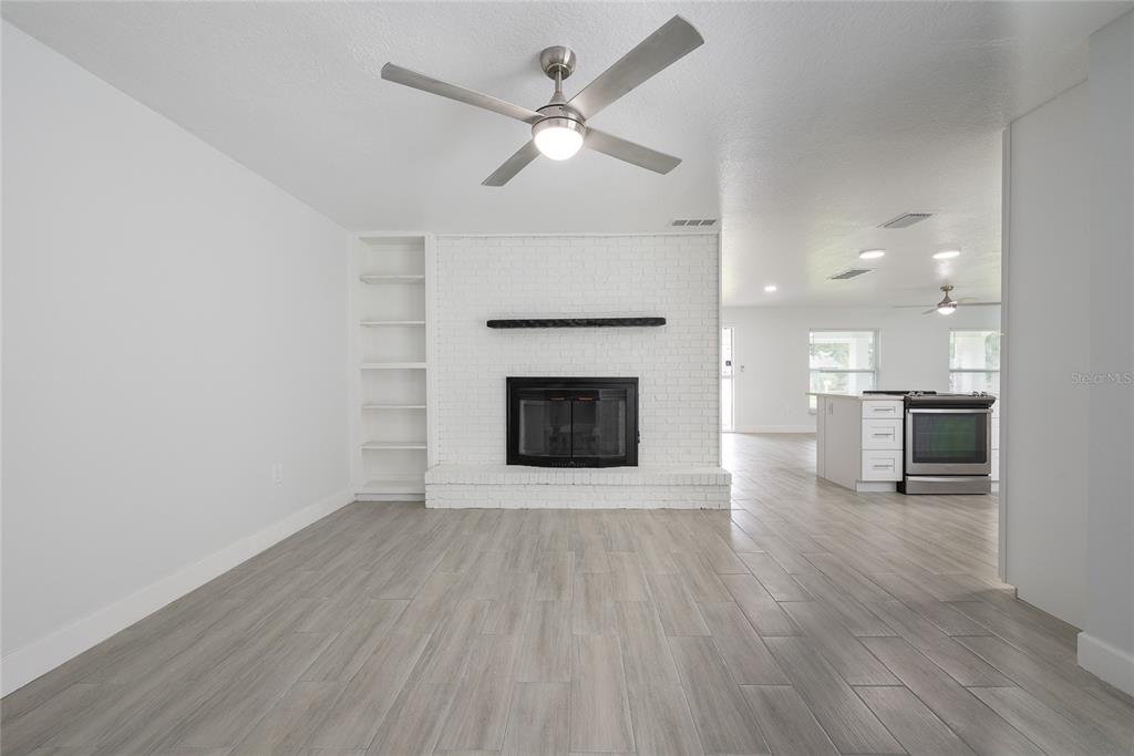 328 Alpine Street Altamonte Springs, FL 32701 - Photo 12 of 33 Gallery Image 12