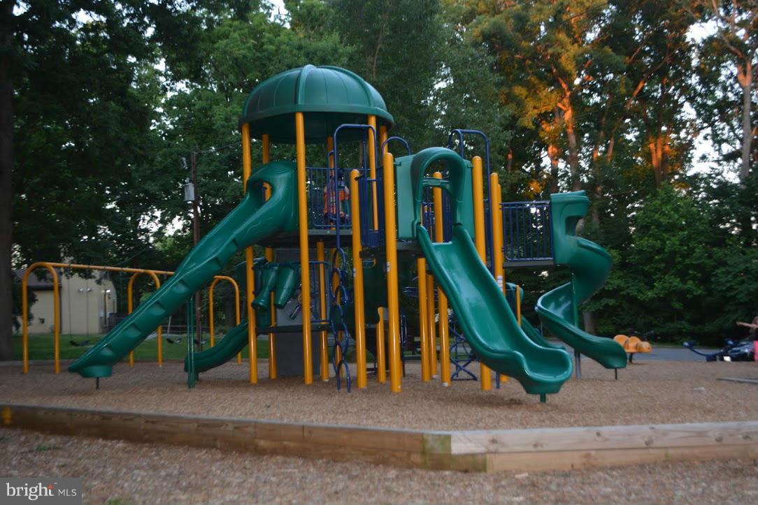 2907 Plyers Mill Road Silver Spring, MD 20902 - Photo 27 of 30 Large Play Ground Capital View Area