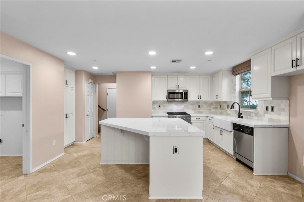 20433 Paseo Cresta Porter Ranch, CA 91326 - Photo 14 of 45