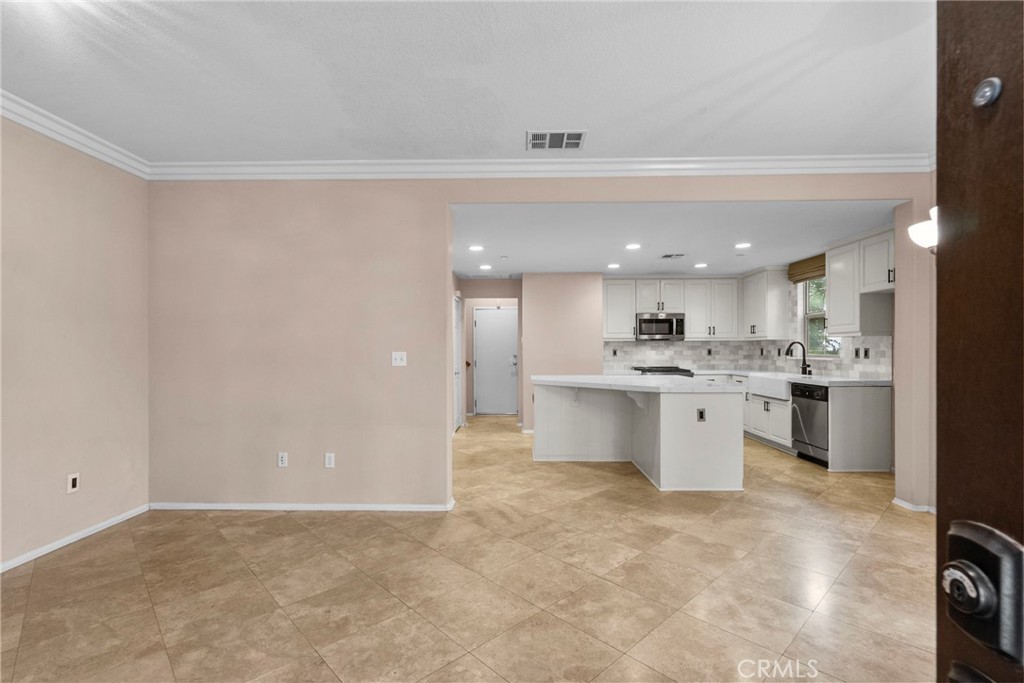 20433 Paseo Cresta Porter Ranch, CA 91326 - Photo 3 of 45