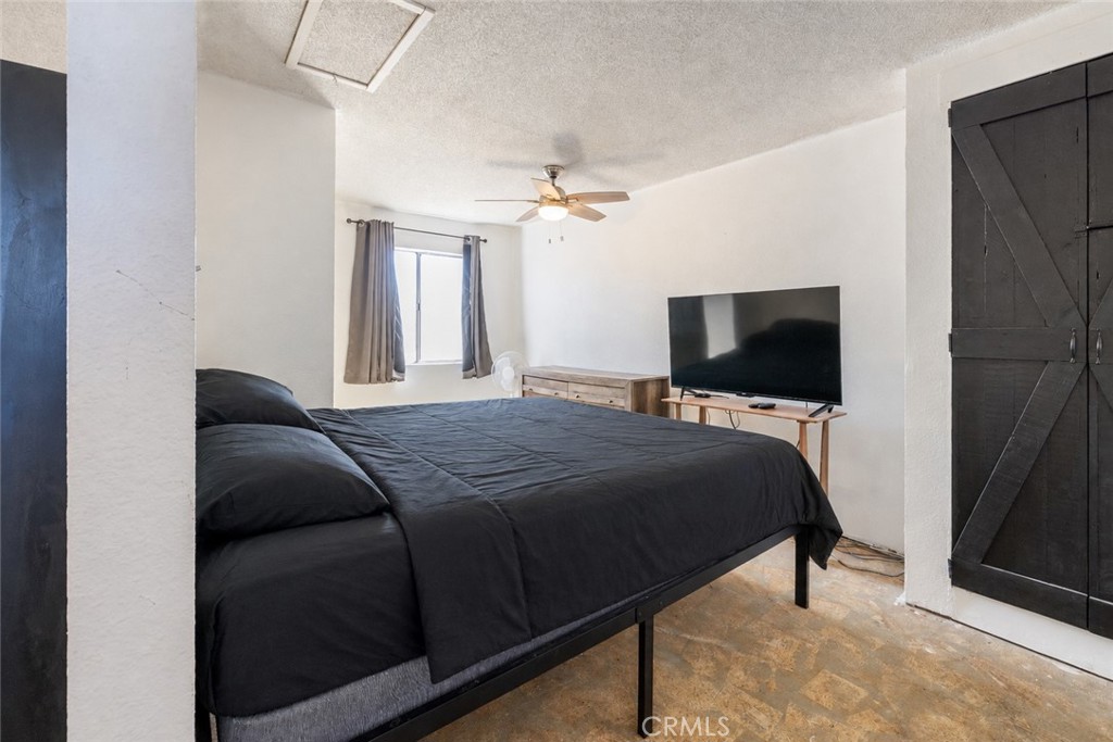 5310 Beach Street Riverside, CA 92509 - Photo 23 of 33 PERMITTED ADU: Separate bedroom with nice sized closet and ceiling fan.