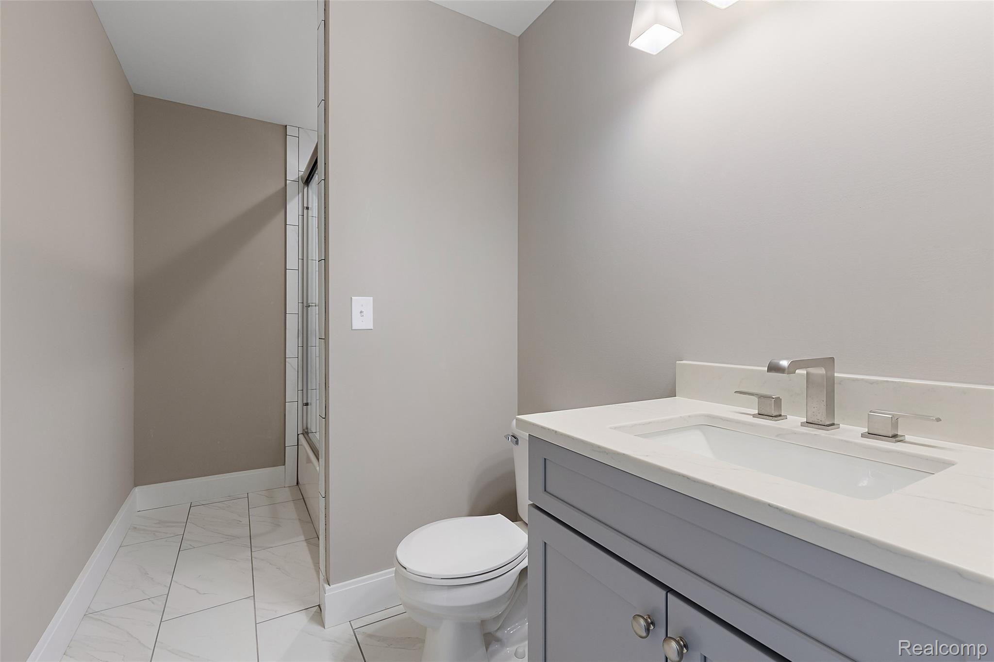 3837 Albatross Court, Unit 28 Rochester, MI 48309 - Photo 29 of 33 Villas of Shadow Pines-66.jpg