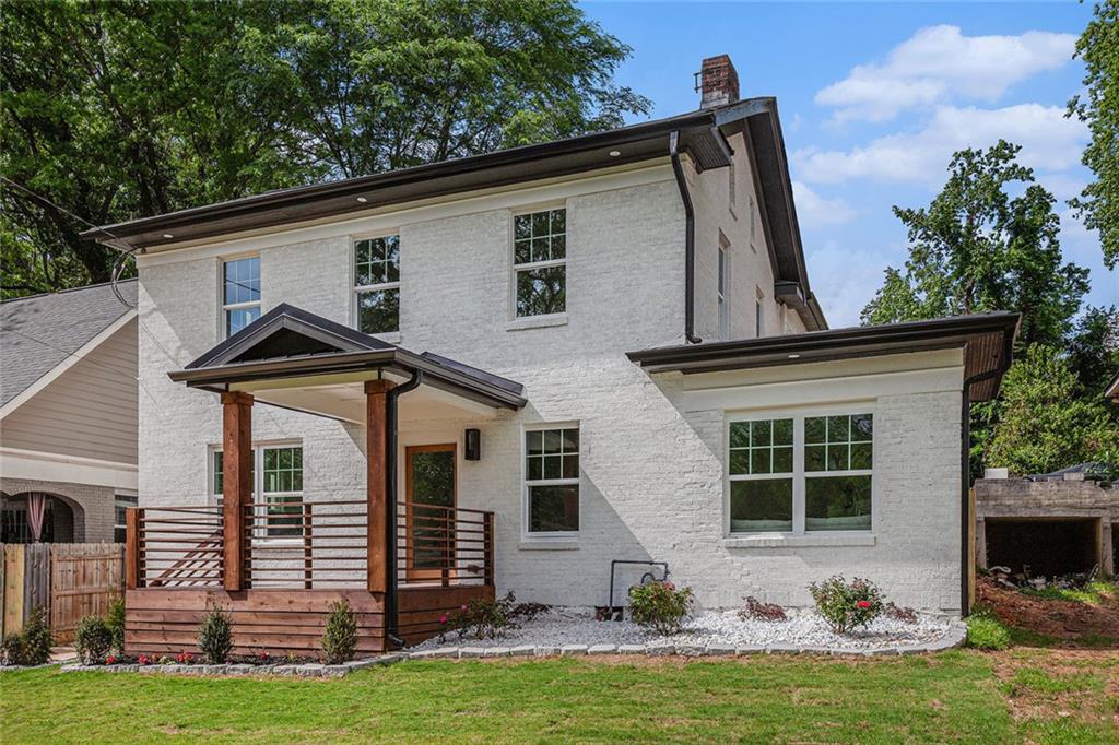 1721 South Gordon Street Southwest Atlanta, GA 30310 - Photo 2 of 44 a front view of house with yard
