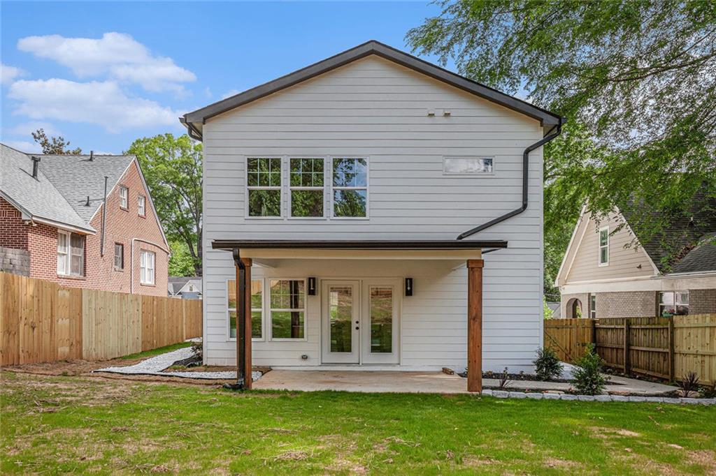 1721 South Gordon Street Southwest Atlanta, GA 30310 - Photo 44 of 44 front view of a house with a yard