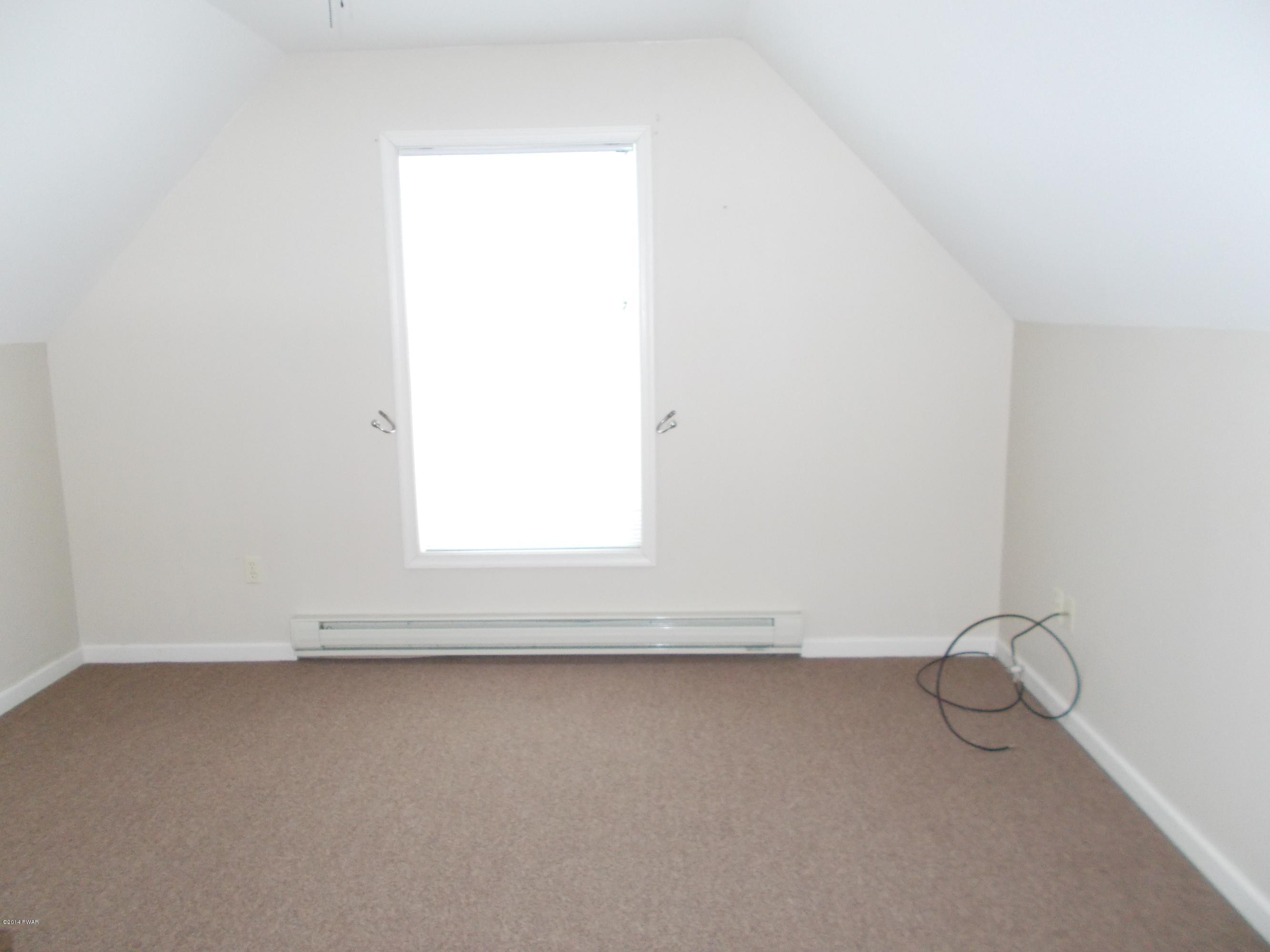199 Heather Hill Road Dingmans Ferry, PA 18328 - Photo 5 of 12 Gallery Image 5