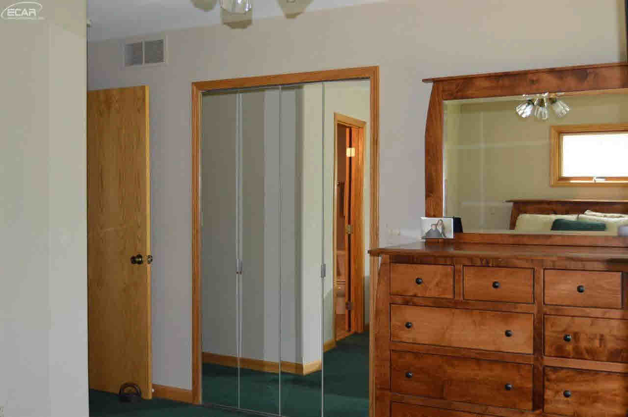 650 Goodrich Road Fostoria, MI 48435 - Photo 10 of 28 21188380-9.JPG