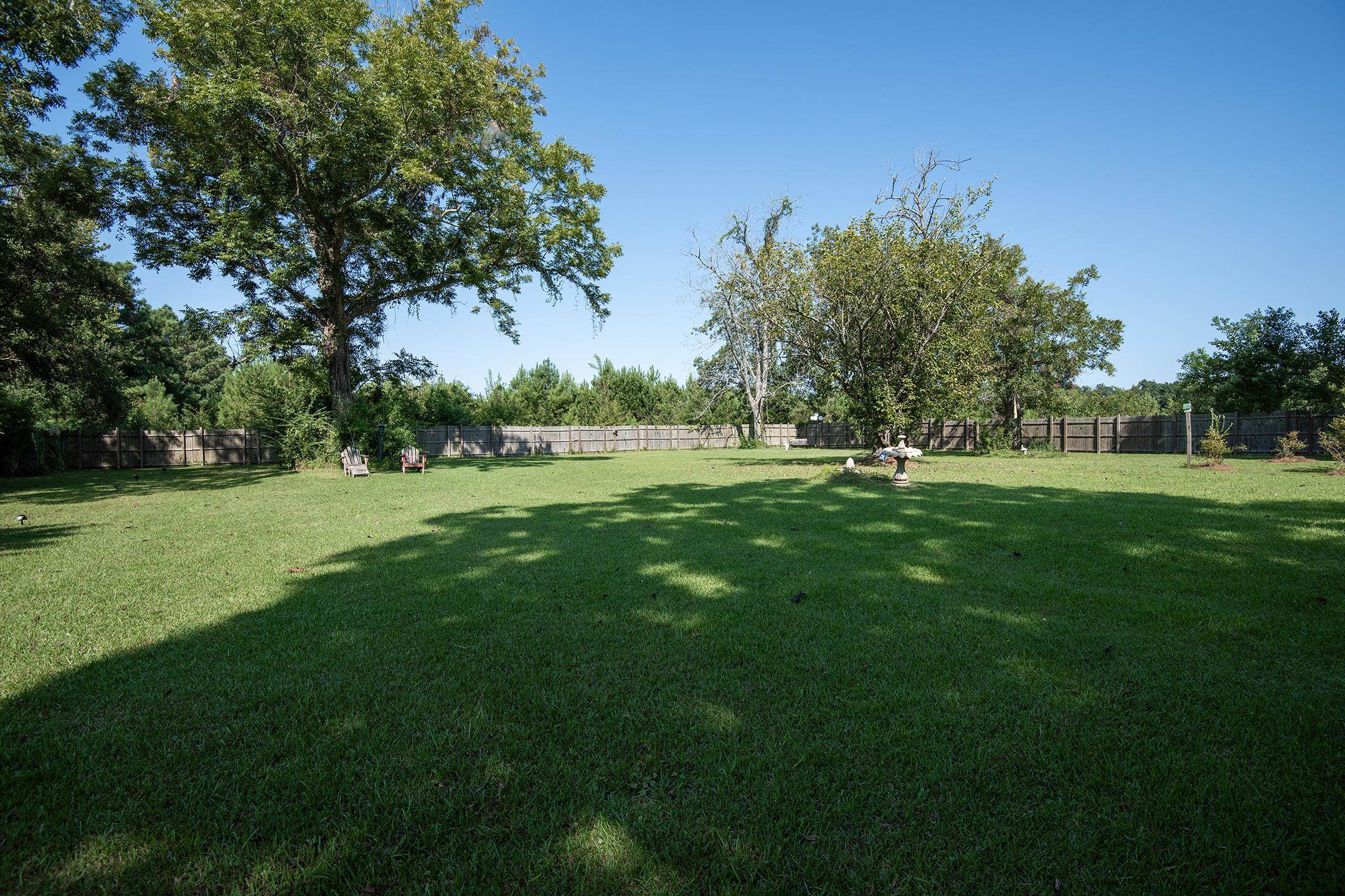 1011 Main Street Daphne, AL 36526 - Photo 38 of 42 Yard