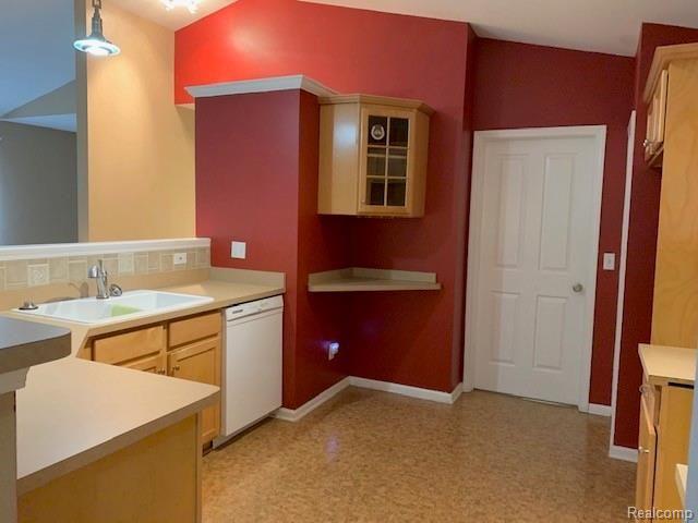 4195 Hampton Ridge Boulevard Howell, MI 48843 - Photo 10 of 23 IMG_8426.jpg