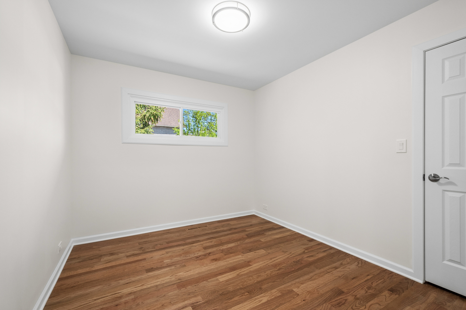 625 Hibbard Road Wilmette, IL 60091 - Photo 8 of 19