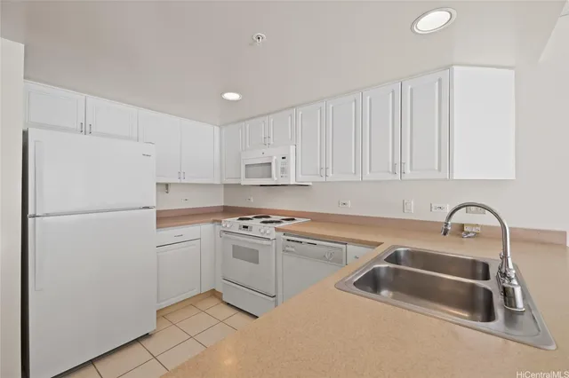 $308,000 | 1314 Kalakaua Avenue, Unit 908, Honolulu, HI 96826