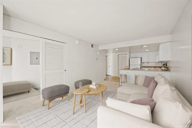 $308,000 | 1314 Kalakaua Avenue, Unit 908, Honolulu, HI 96826