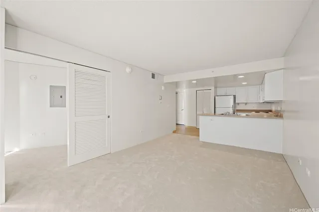 $308,000 | 1314 Kalakaua Avenue, Unit 908, Honolulu, HI 96826