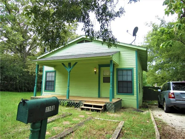 $1,650 | 1106 Peak Street, Denton, TX 76201