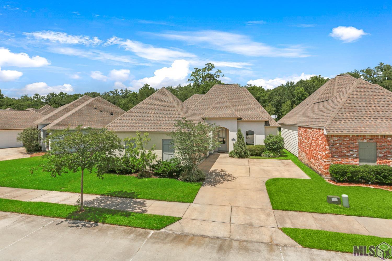 8323 Valencia Court Baton Rouge, LA 70820 - Photo 2 of 31 Gallery Image 2