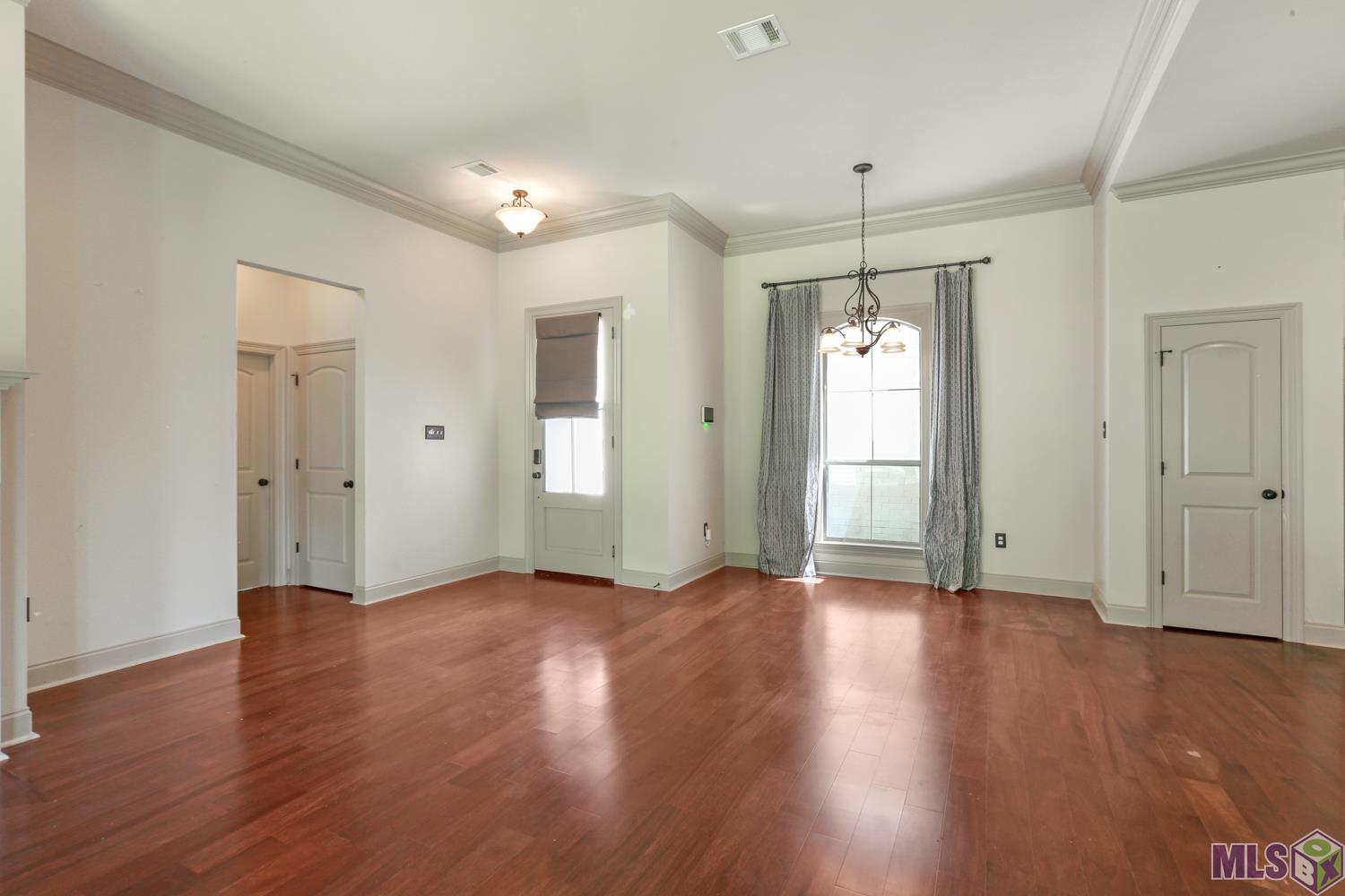 8323 Valencia Court Baton Rouge, LA 70820 - Photo 6 of 31 Gallery Image 6