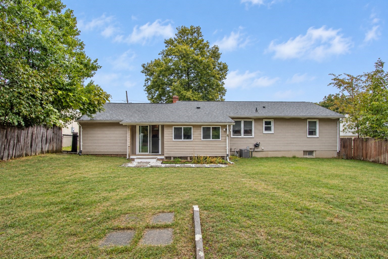 234 Carver Street Springfield, MA 01108 - Photo 30 of 41 Gallery Image 30
