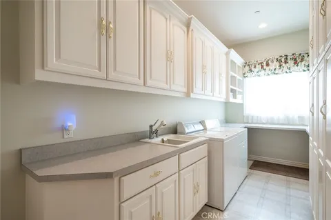 $2,800,000 | 12192 Afton Lane, Santa Ana, CA 92705