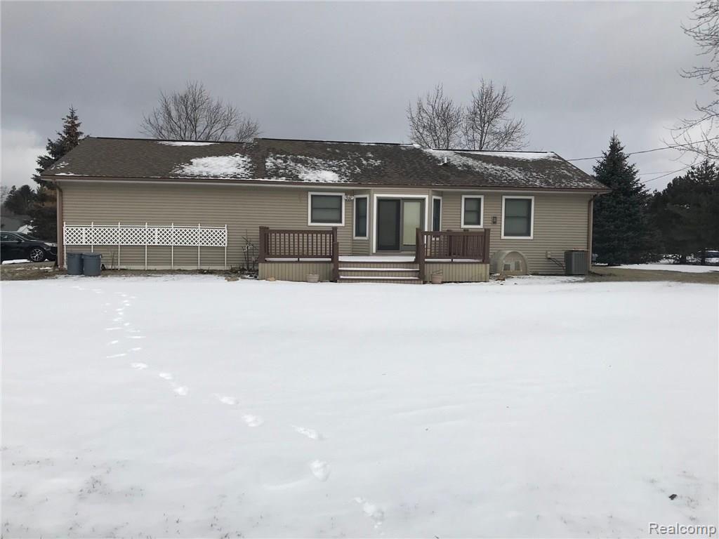 10210 East Richfield Road Davison, MI 48423 - Photo 55 of 68 Rear.jpg