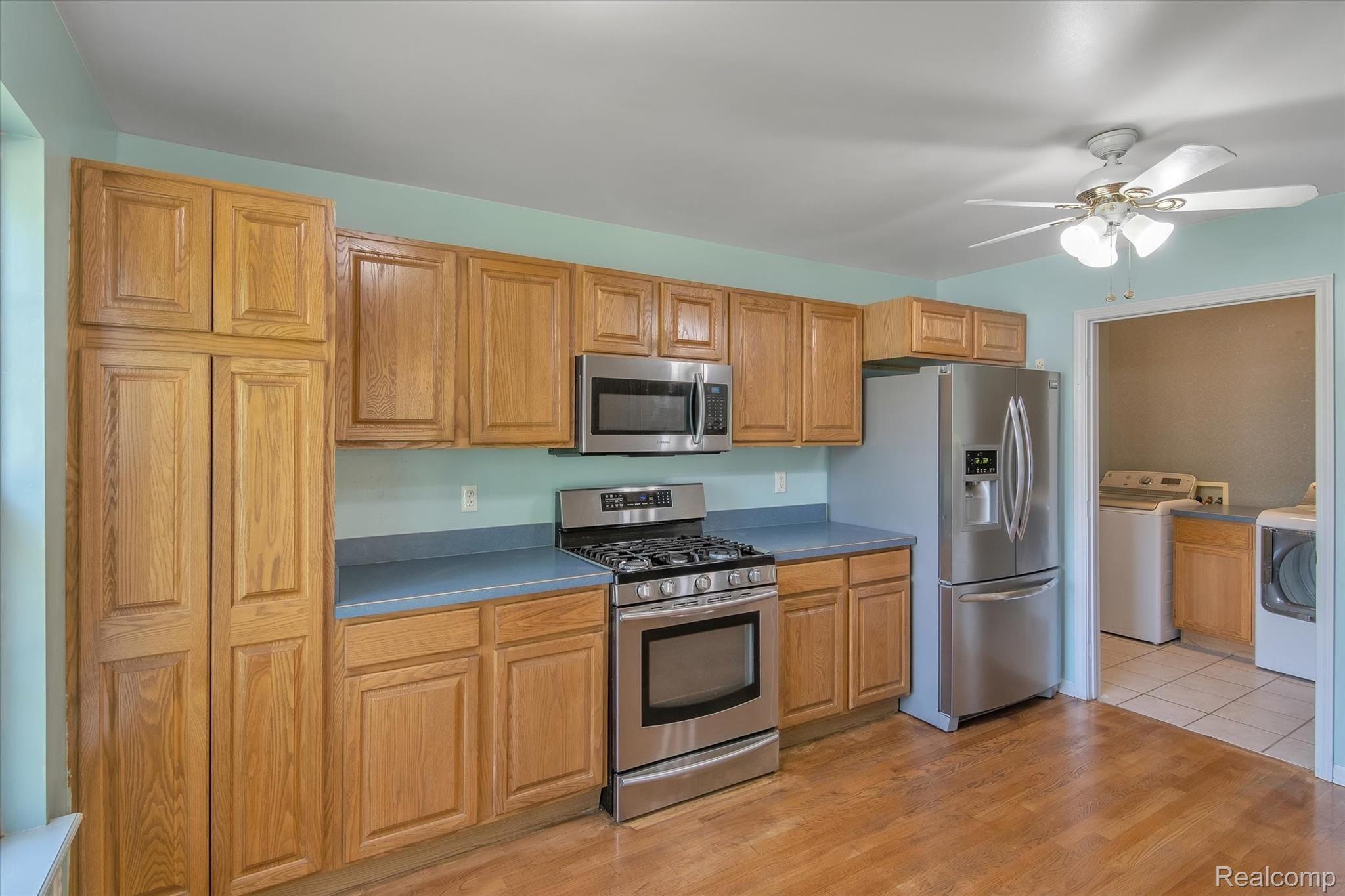 1454 North Long Lake Road Fenton, MI 48430 - Photo 11 of 44 11-1454 N Long Lake Rd-windowstill-realestate-photography-11.jpg
