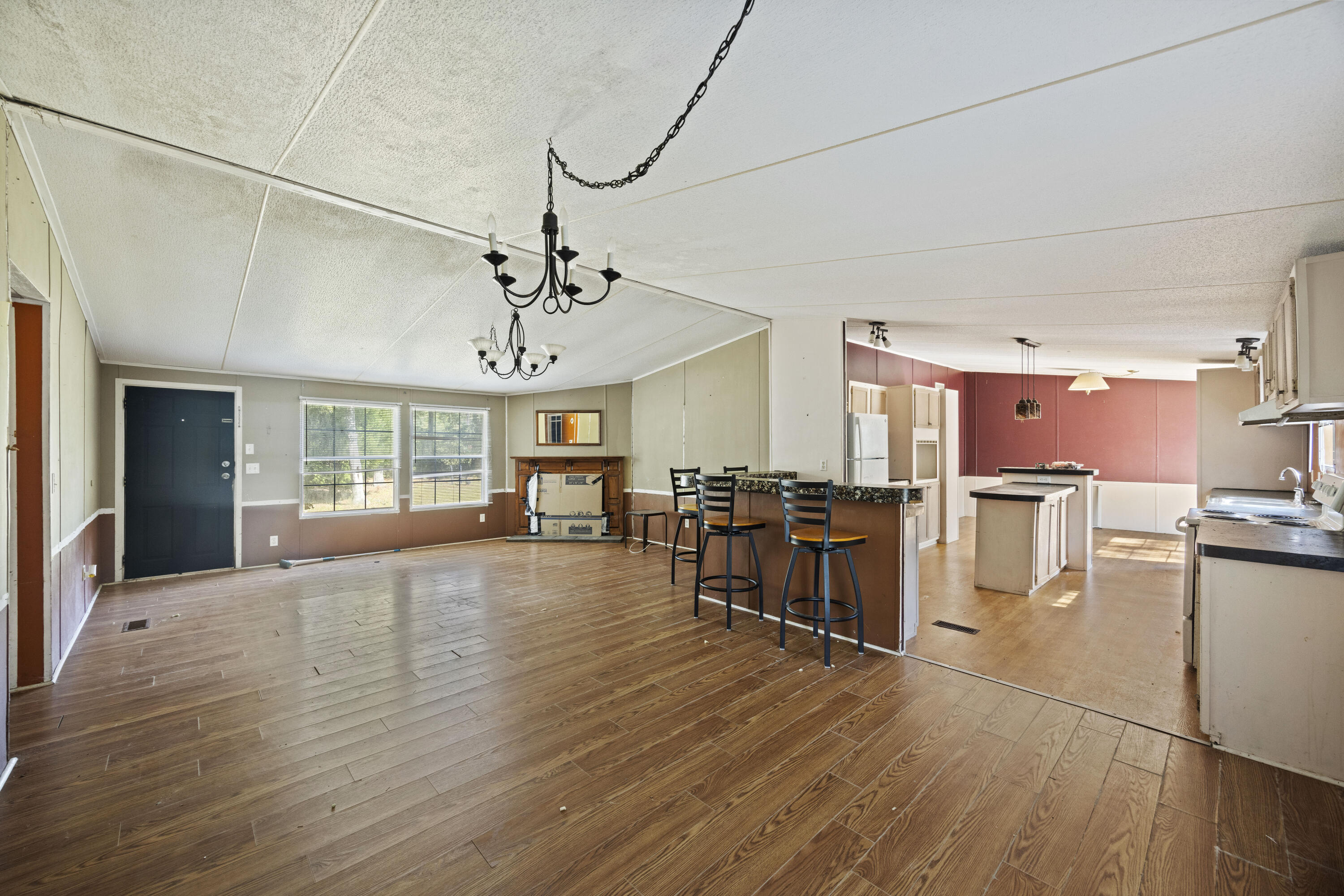 197 Davis Circle Walterboro, SC 29488 - Photo 13 of 33 243A8218