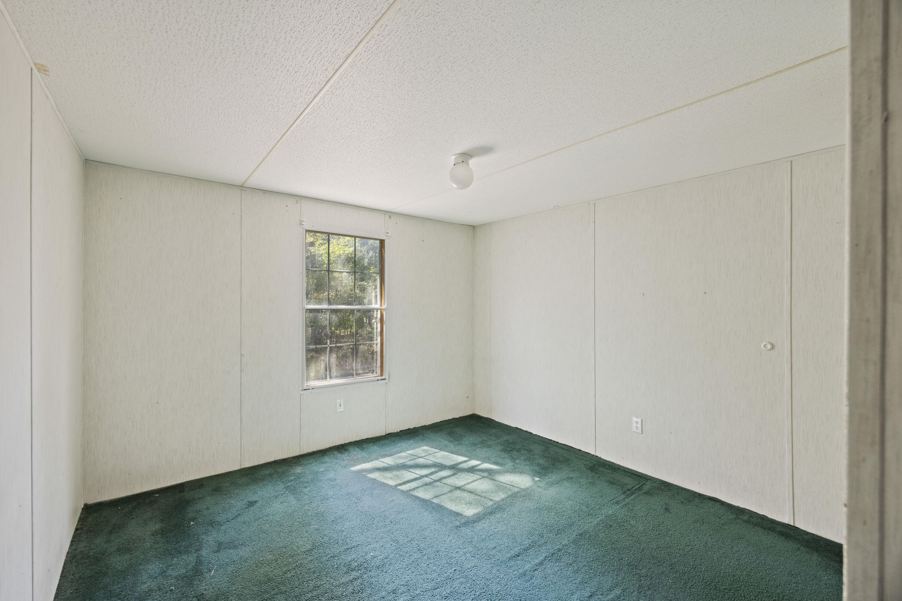 197 Davis Circle Walterboro, SC 29488 - Photo 16 of 33 243A8238
