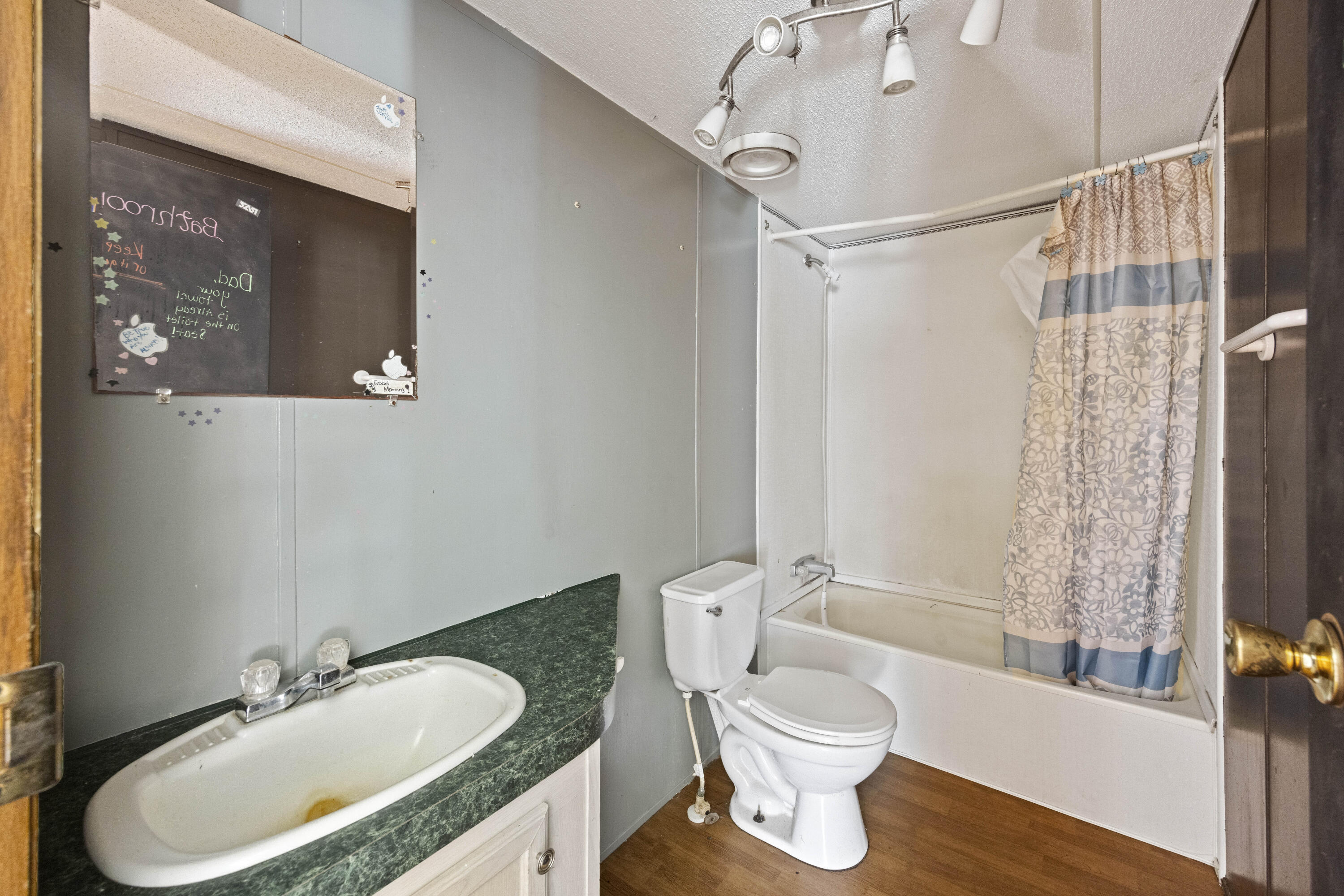 197 Davis Circle Walterboro, SC 29488 - Photo 18 of 33 243A8254