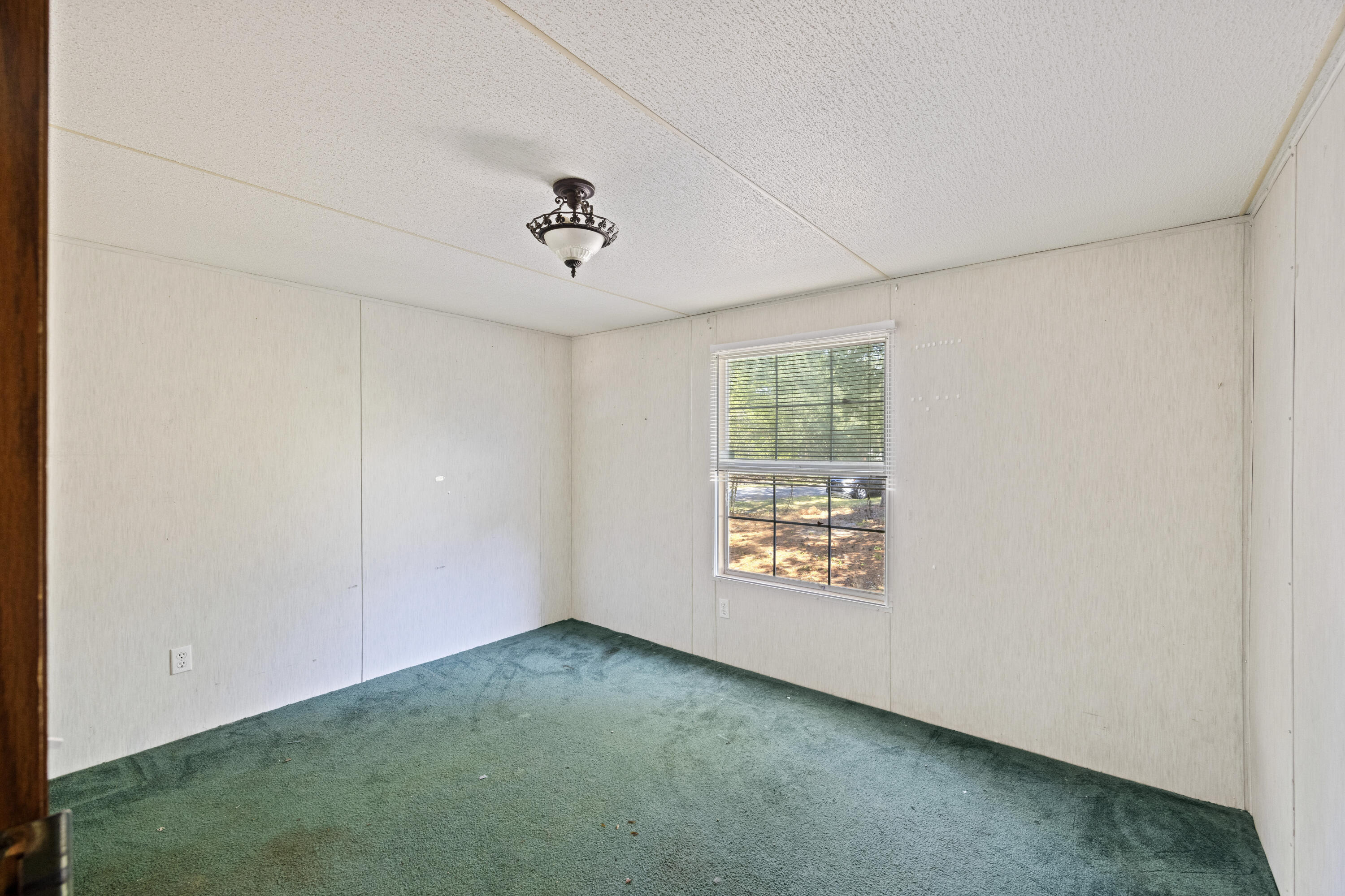 197 Davis Circle Walterboro, SC 29488 - Photo 23 of 33 243A8229
