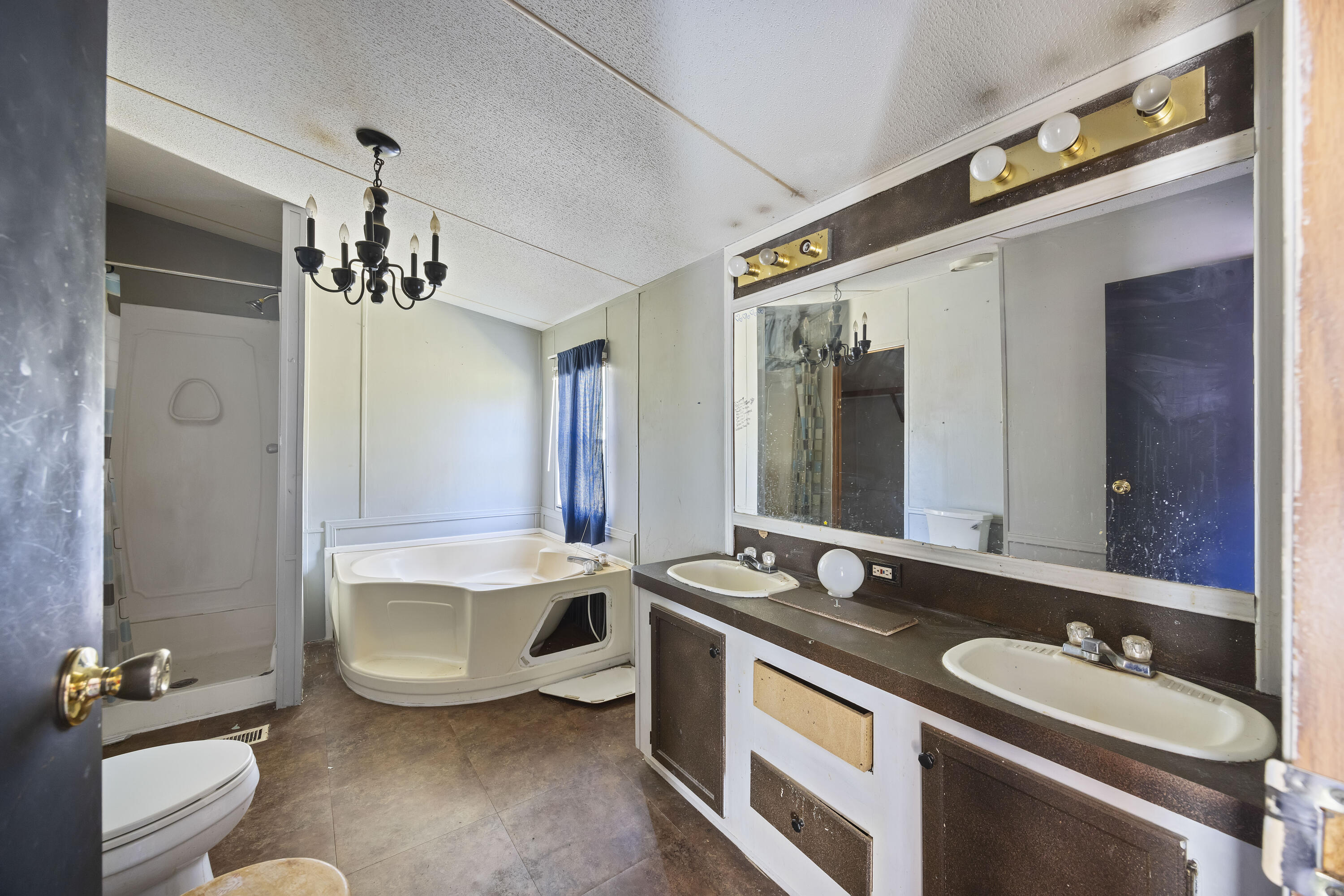 197 Davis Circle Walterboro, SC 29488 - Photo 28 of 33 243A8309