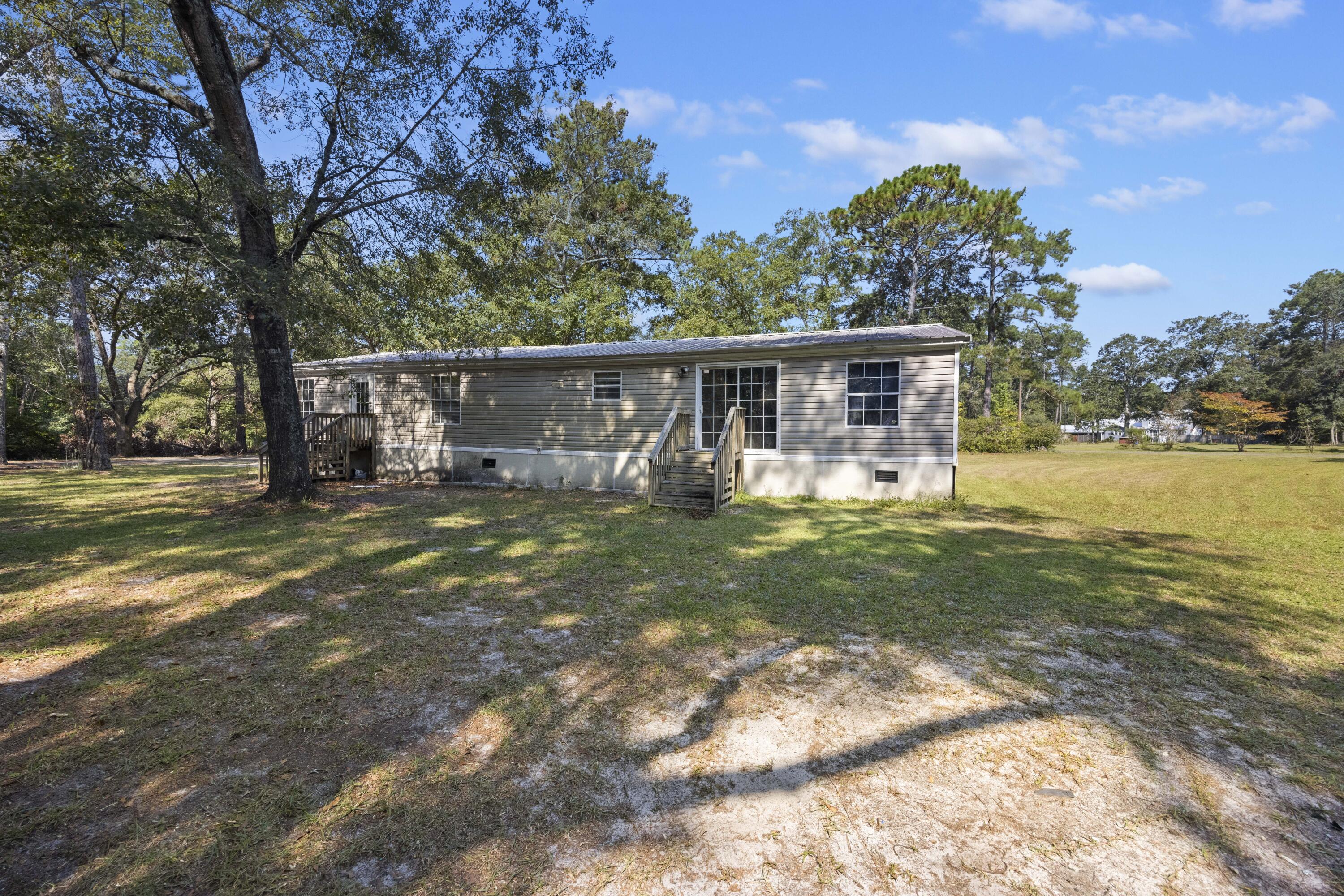 197 Davis Circle Walterboro, SC 29488 - Photo 8 of 33 243A8330