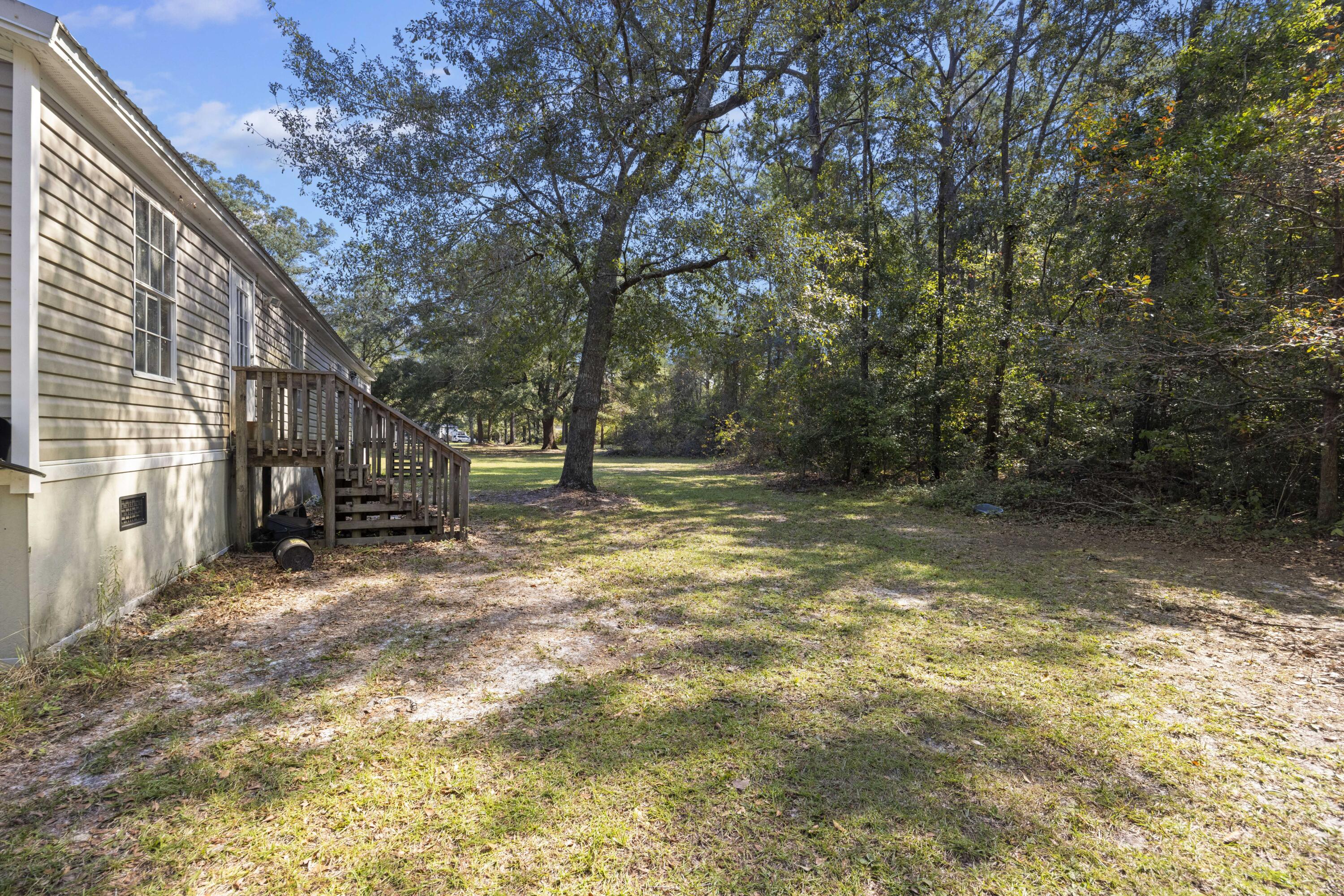 197 Davis Circle Walterboro, SC 29488 - Photo 9 of 33 243A8324
