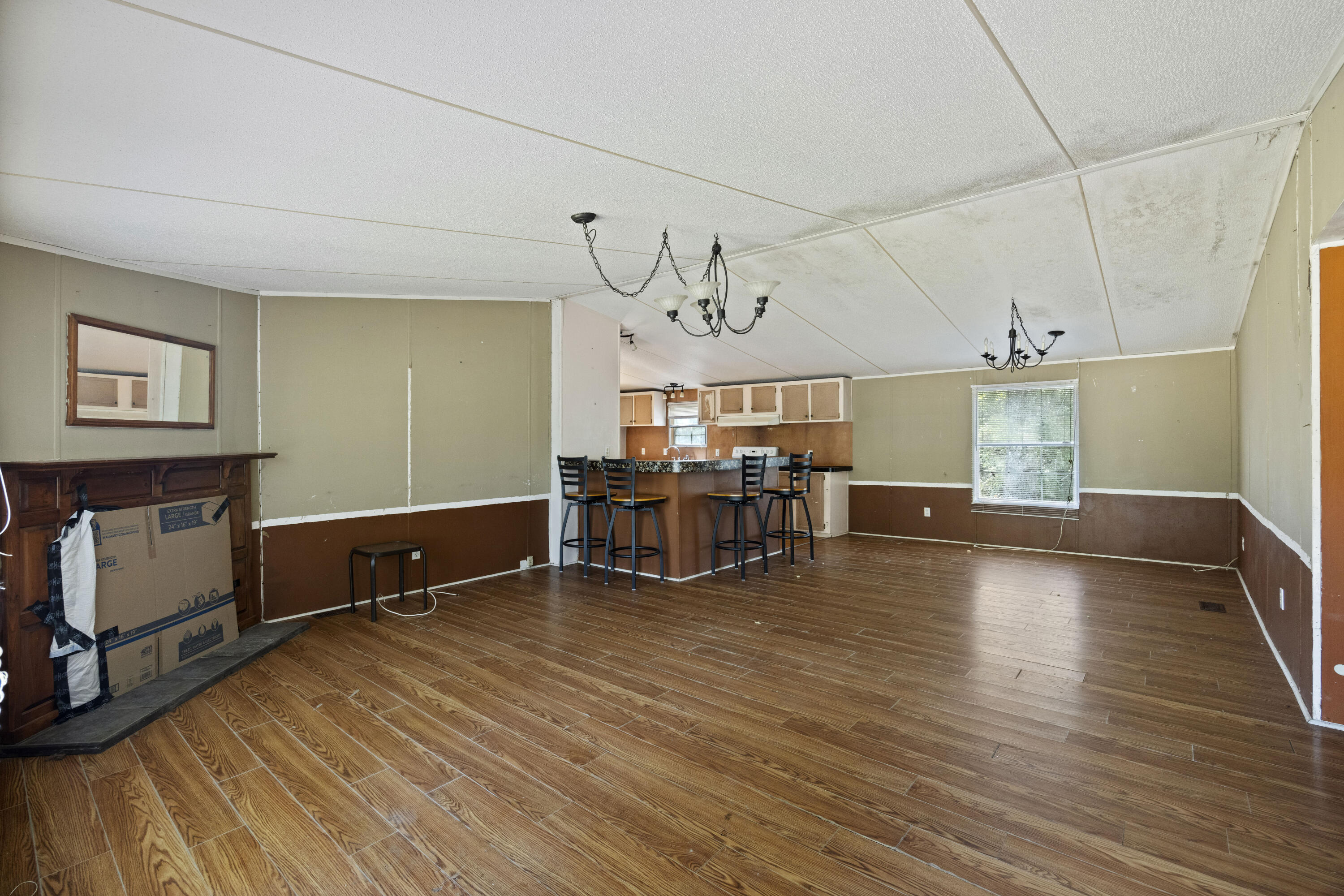 197 Davis Circle Walterboro, SC 29488 - Photo 10 of 33 243A8199