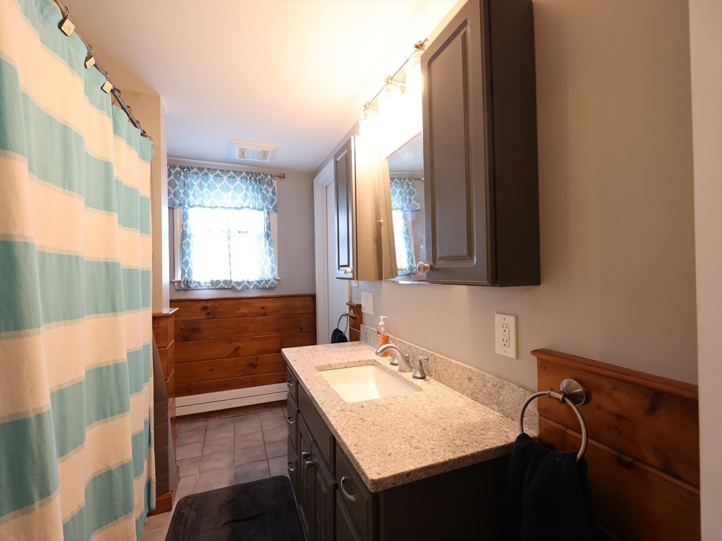 24 Talbot Street Saugus, MA 01906 - Photo 22 of 41