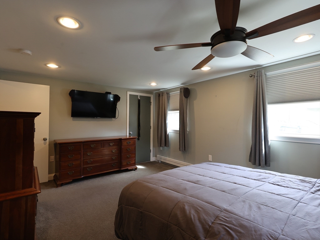 24 Talbot Street Saugus, MA 01906 - Photo 25 of 41