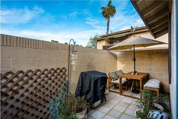 $1,250,000 | 1403 East Sail Avenue, Orange, CA 92865