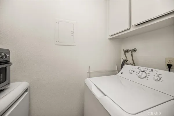 $1,250,000 | 1403 East Sail Avenue, Orange, CA 92865