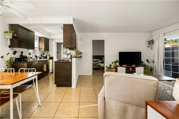 $1,250,000 | 1403 East Sail Avenue, Orange, CA 92865