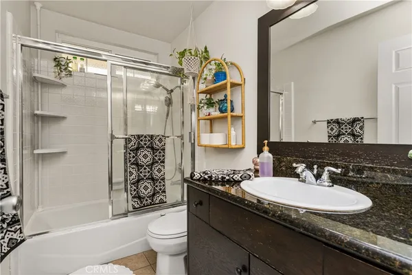 $1,250,000 | 1403 East Sail Avenue, Orange, CA 92865