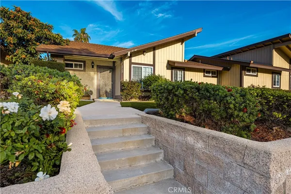 $1,250,000 | 1403 East Sail Avenue, Orange, CA 92865