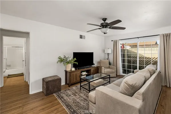 $1,250,000 | 1403 East Sail Avenue, Orange, CA 92865