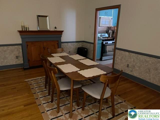 5093 Vera Cruz Road North Emmaus, PA 18049 - Photo 8 of 47 Dining room