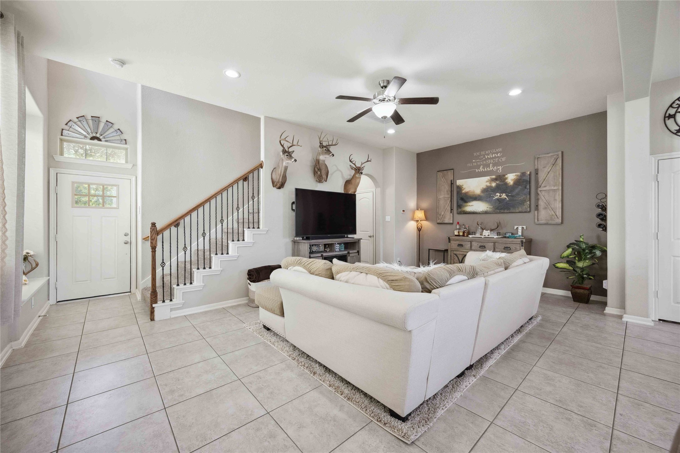 323 Biltmore Loop Montgomery, TX 77316 - Photo 6 of 27 Flexible living space perfect for entertaining or relaxing.