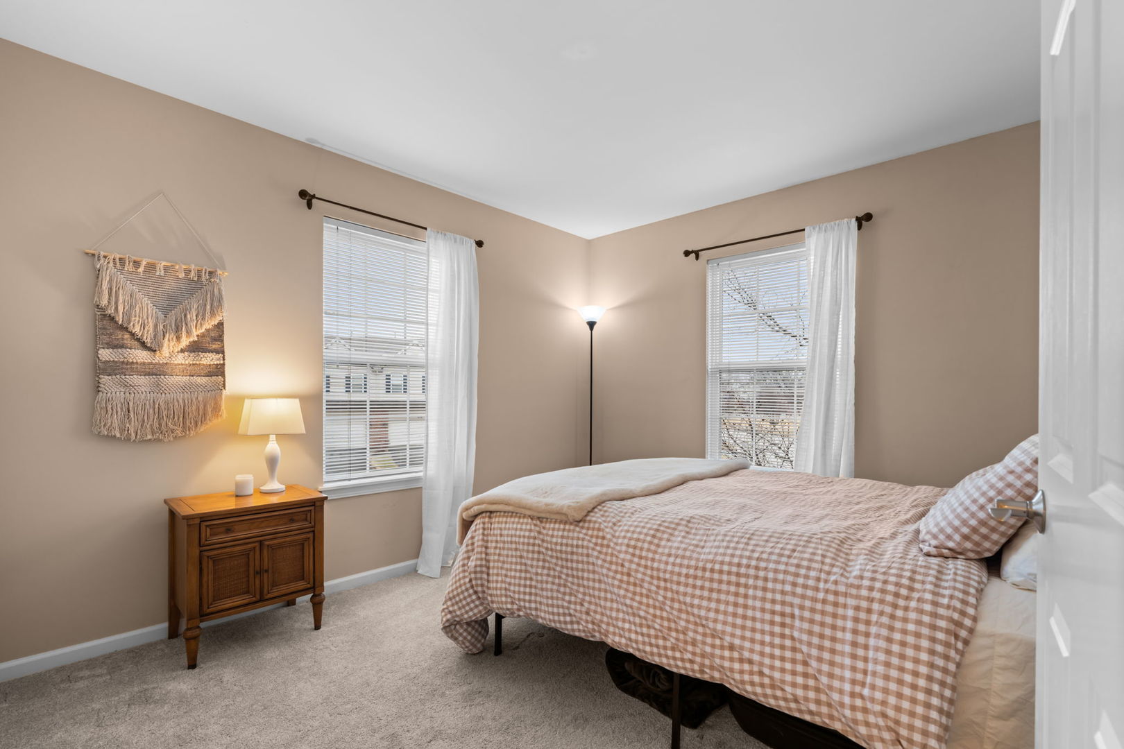 810 Oak Hollow Road Crystal Lake, IL 60014 - Photo 14 of 32