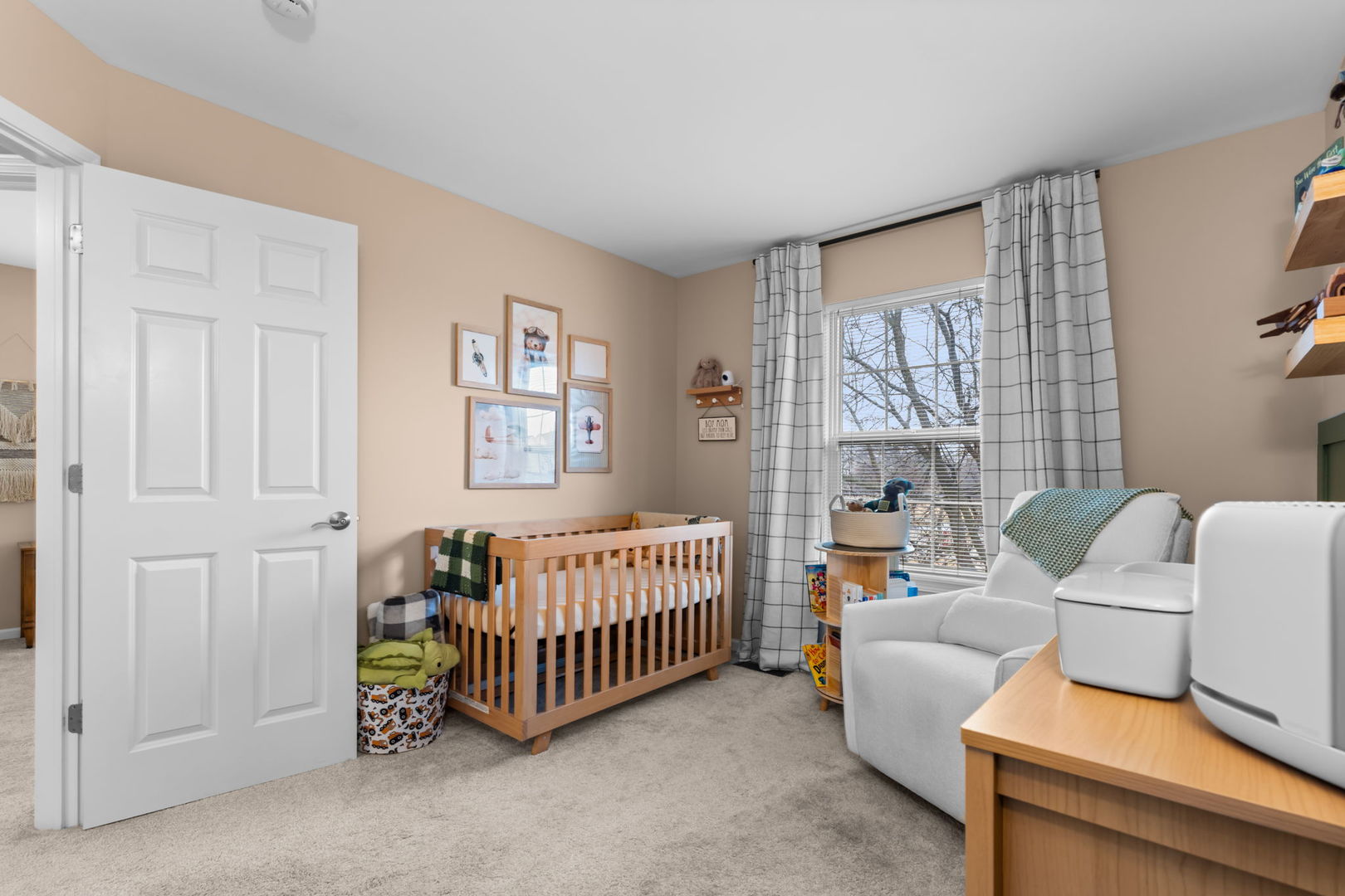 810 Oak Hollow Road Crystal Lake, IL 60014 - Photo 16 of 32