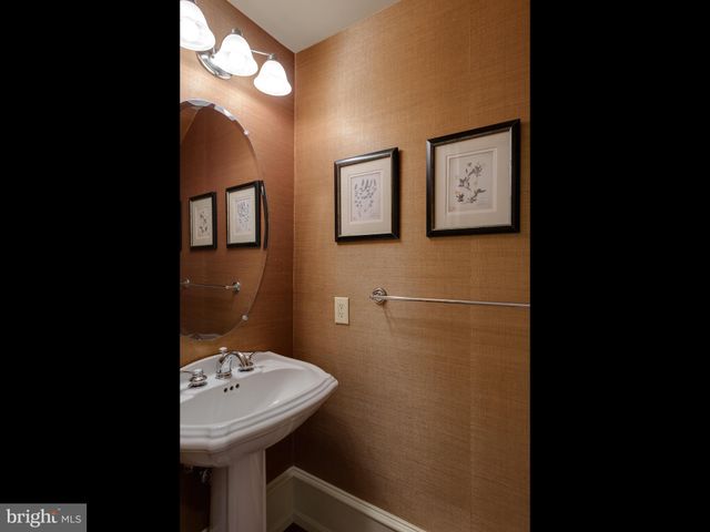 $2,499,999 | 271 Blackburn Drive, Berwyn, PA 19312