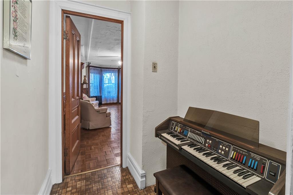566 47th Street Brooklyn, NY 11220 - Photo 13 of 35