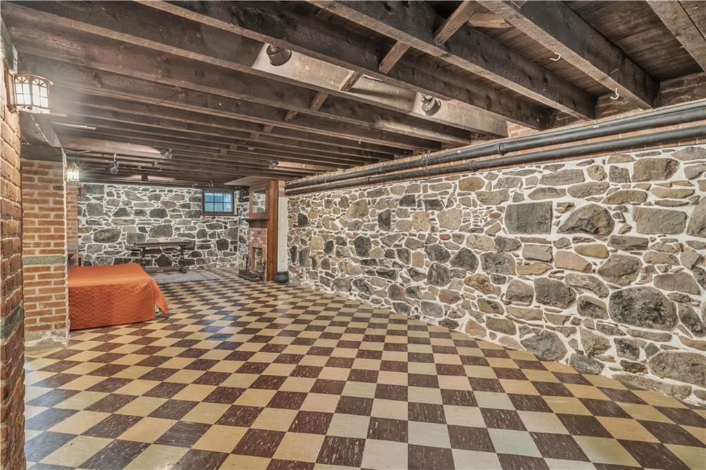 566 47th Street Brooklyn, NY 11220 - Photo 17 of 35