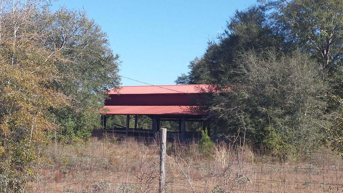 20301 Ring Road Fountain, FL 32438 - Photo 3 of 6 Pole Barn3