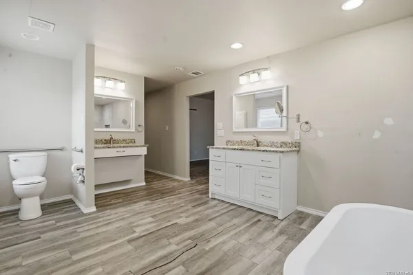 $250,000 | 7918 Halo Circle, San Antonio, TX 78252