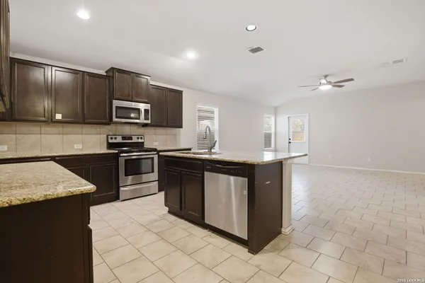 $250,000 | 7918 Halo Circle, San Antonio, TX 78252